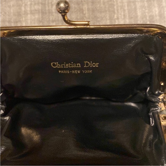 Dior KissLock Coin  Pouch - Picture 5 of 8